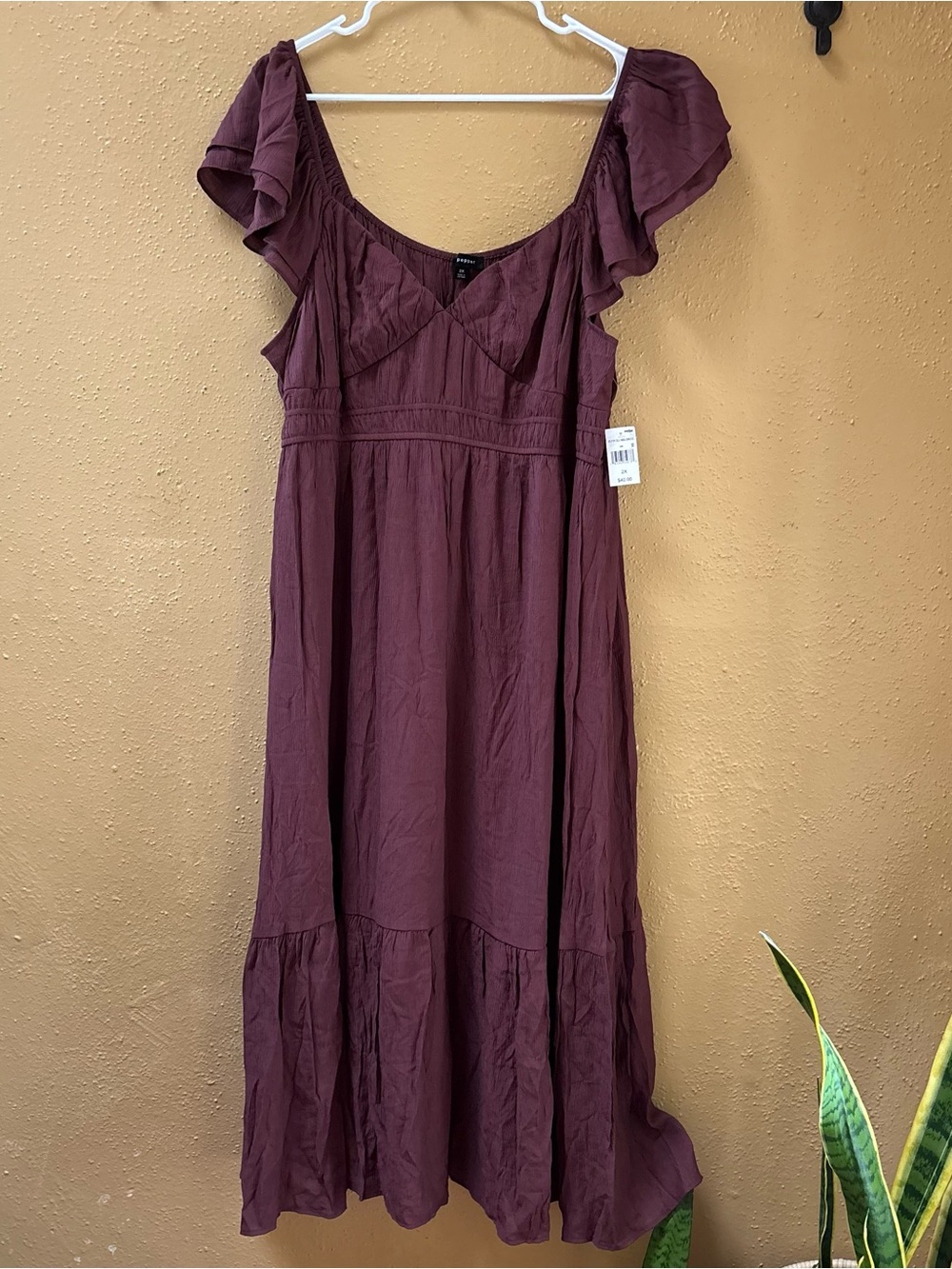 Ruffled Sleeve midi dress in Plum by